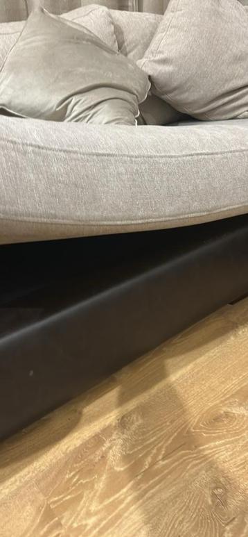 Comfortabele hoekbank met stoffen bekleding