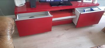 Rode IKEA tv kast