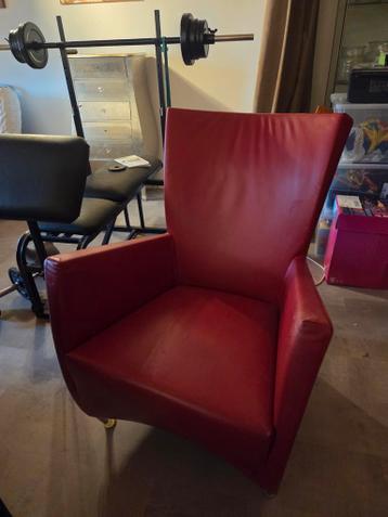 Rode stoel - gratis af te halen graag even appen