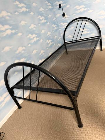 Zwart spiraalbed 90x200 cm