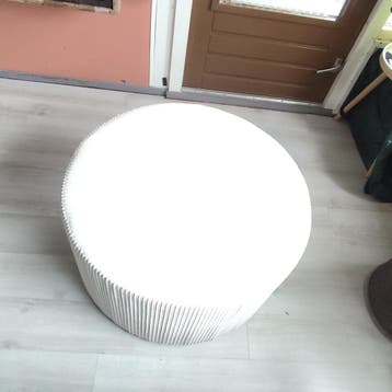 Mooie 3-zitsbank met bijpassende poef - Zo goed als nieuw!