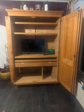 Gratis eiken kast (mist deur)