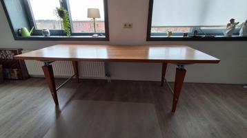 Royale eettafel. 220x85 cm