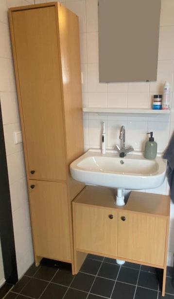 Gratis badkamerkastjes / badkamermeubel