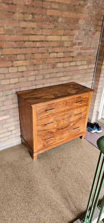 Gratis Ladekast massief notenhout fineer