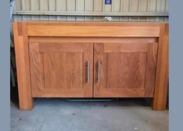 Mooi eikenhouten kastje - 108x53x63cm