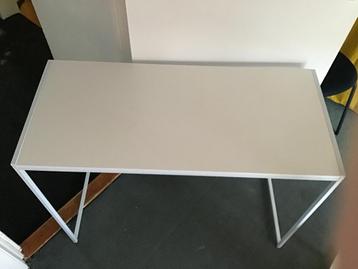 Wit bureautje gratis