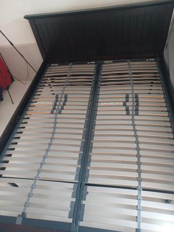 Tweepersoonsbed 160x210 + 2 lattenbodems - Gratis!