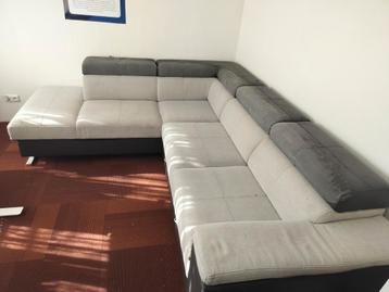 Grote hoekbank, goede staat, mag GRATIS weg!