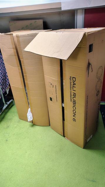 Dozen Dali Rubicon 6