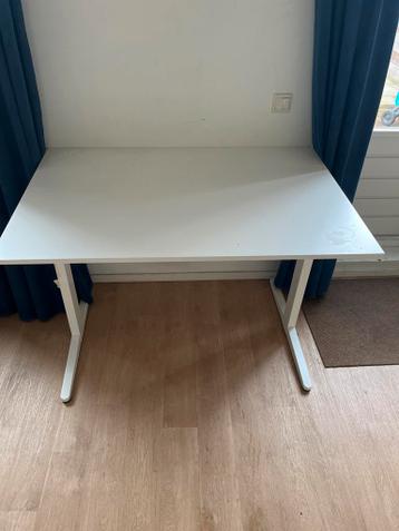 Gratis ophalen In hoogte verstelbaar bureau