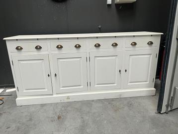 Gratis! Wit dressoir