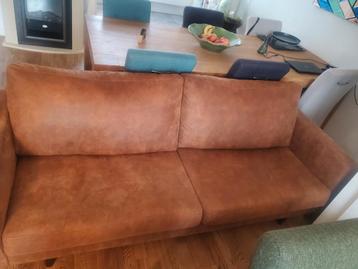 Gratis af te halen een mooie bruine 3,5-zits bank