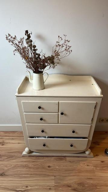 Gratis antieke commode