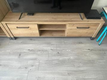 GRATIS af te halen tv meubel