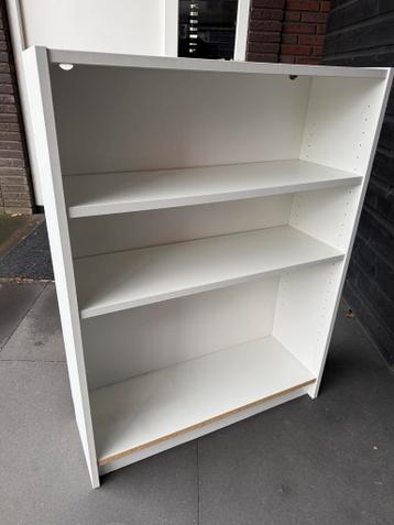 Witte Kast met Planken