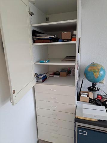 Witte Kast met Lades en Planken