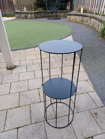 Zwart bijzettafeltje - gebruikt