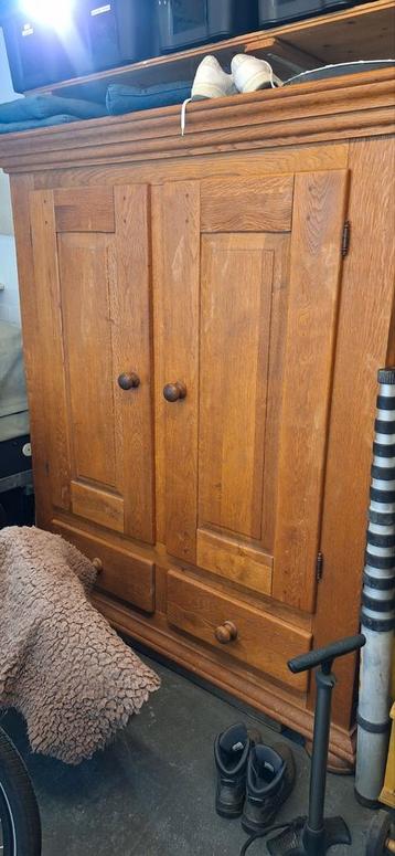 Gratis eiken broodkast / Opbergkast / servieskast