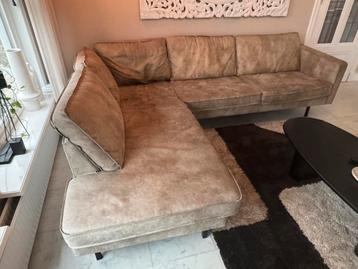 Gebruikte hoekbank ophalen in Hoorn