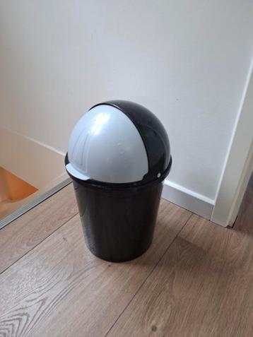 Gratis zwarte prullenbak
