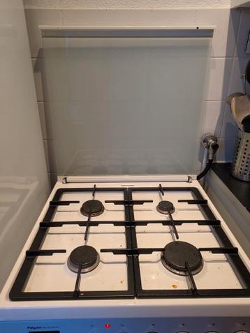 Gratis fornuis (let op, oven werkt deels)