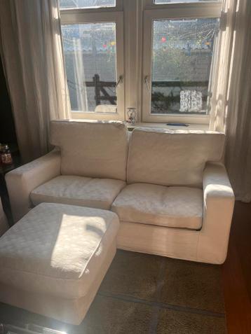 witte bank met blokjesmotief