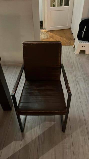 Gratis eetkamerstoelen