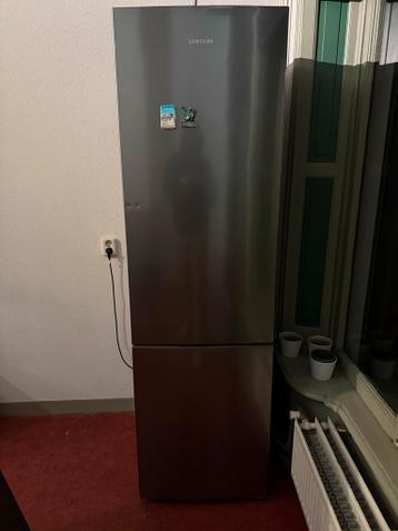 Samsung Koelkast met Vriesvak - Goed Onderhouden!