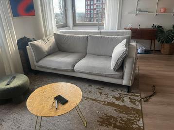 Gratis! Beige 2,5-zits bank in nette staat