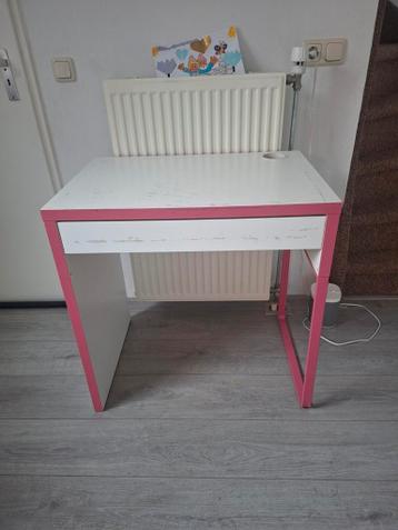 Bureau met gebruikerssporen - Gratis af te halen