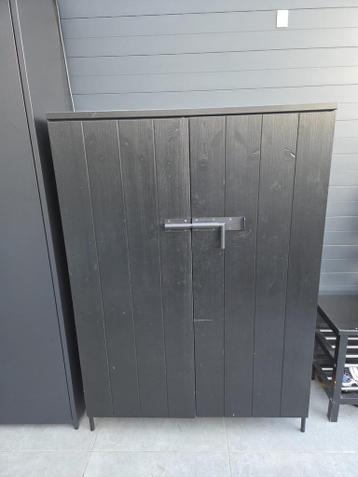 Woood kast van 479 voor 260 euro zwart