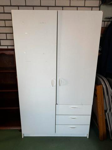 Kledingkast GRATIS