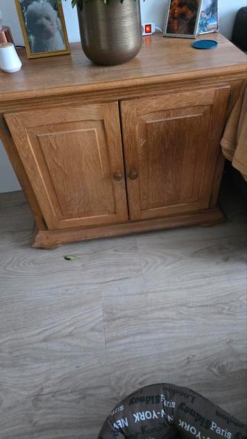 Eiken houten kastje gratis ophalen