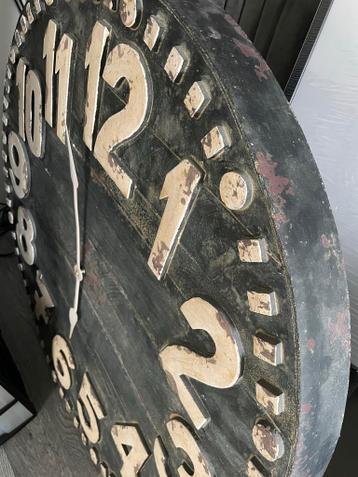 Grote wandklok - gratis af te halen