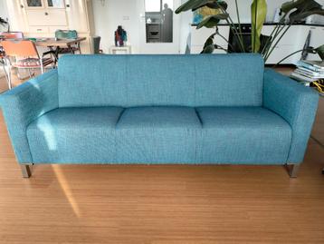 Montel bank, 3zits, zit heerlijk maar heeft gebruikssporen.