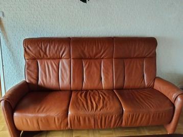 Ledere bank met voet steun