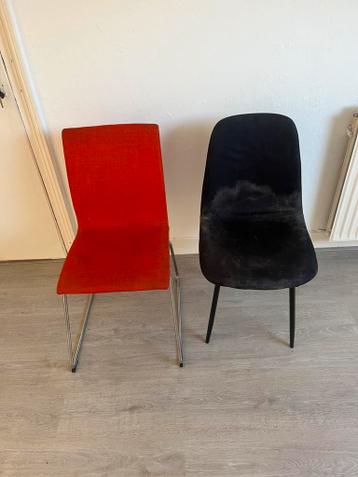 2 stevige stoelen Gratis!