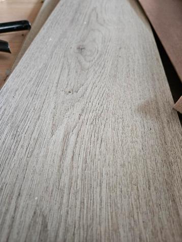 Gratis af te halen: 7 planken laminaat en een rol ondervloer