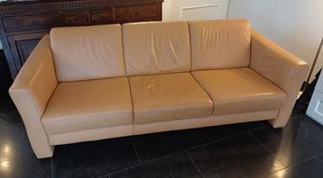 Driezitsbank W. Schillig, longlife leer caramel/camel/cognac