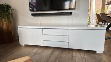 Gratis wit tv meubel