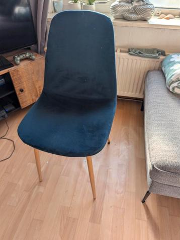 Gratis donkerblauwe stoel velvet