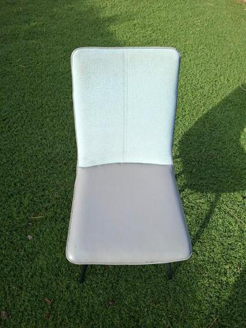Ronde tafelset met 4 stoelen - Gratis af te halen!