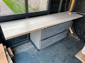 Gratis keukenblokje voor overkapping