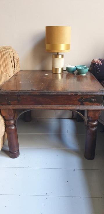 Gratis op te halen: salontafel of bijzettafel