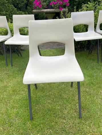 4 Vintage stoelen Obo Eromes Wiijchen GRATIS