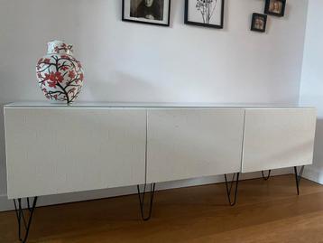 TV Meubel met Custom Pootjes & Frontjes - Gratis!