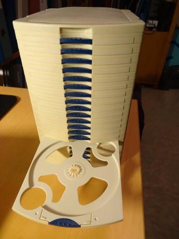 CD toren met 20 laden met veermechanisme