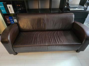 Bruine leren bank
