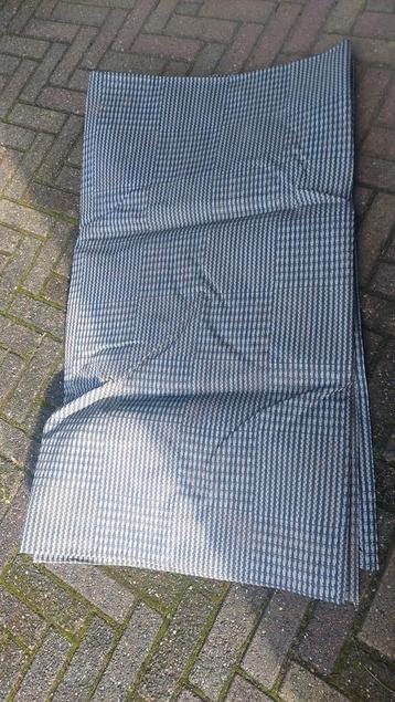 Blauw-wit voortentzeil tenttapijt